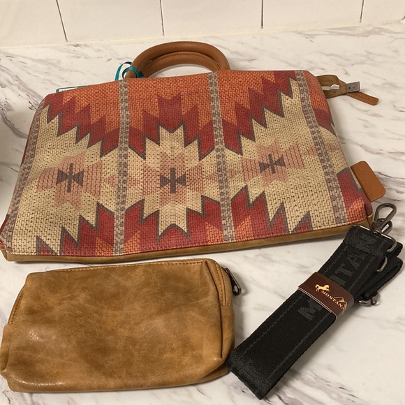 Elegant MontanaWest laptop bag with handles and shoulder strap, Southwest design - Picture 3 of 4